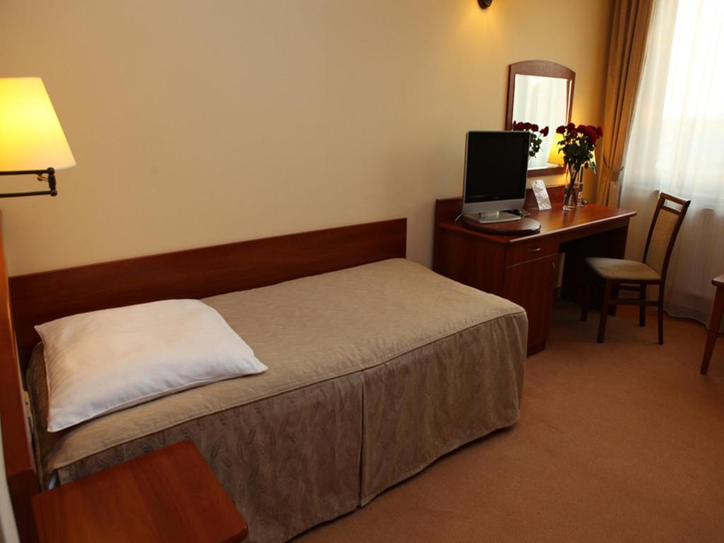 Hotel Zawiercie Zimmer foto