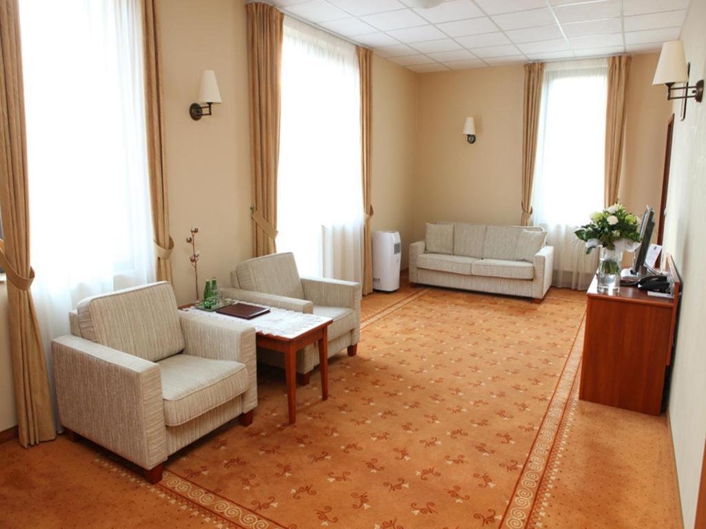 Hotel Zawiercie Zimmer foto